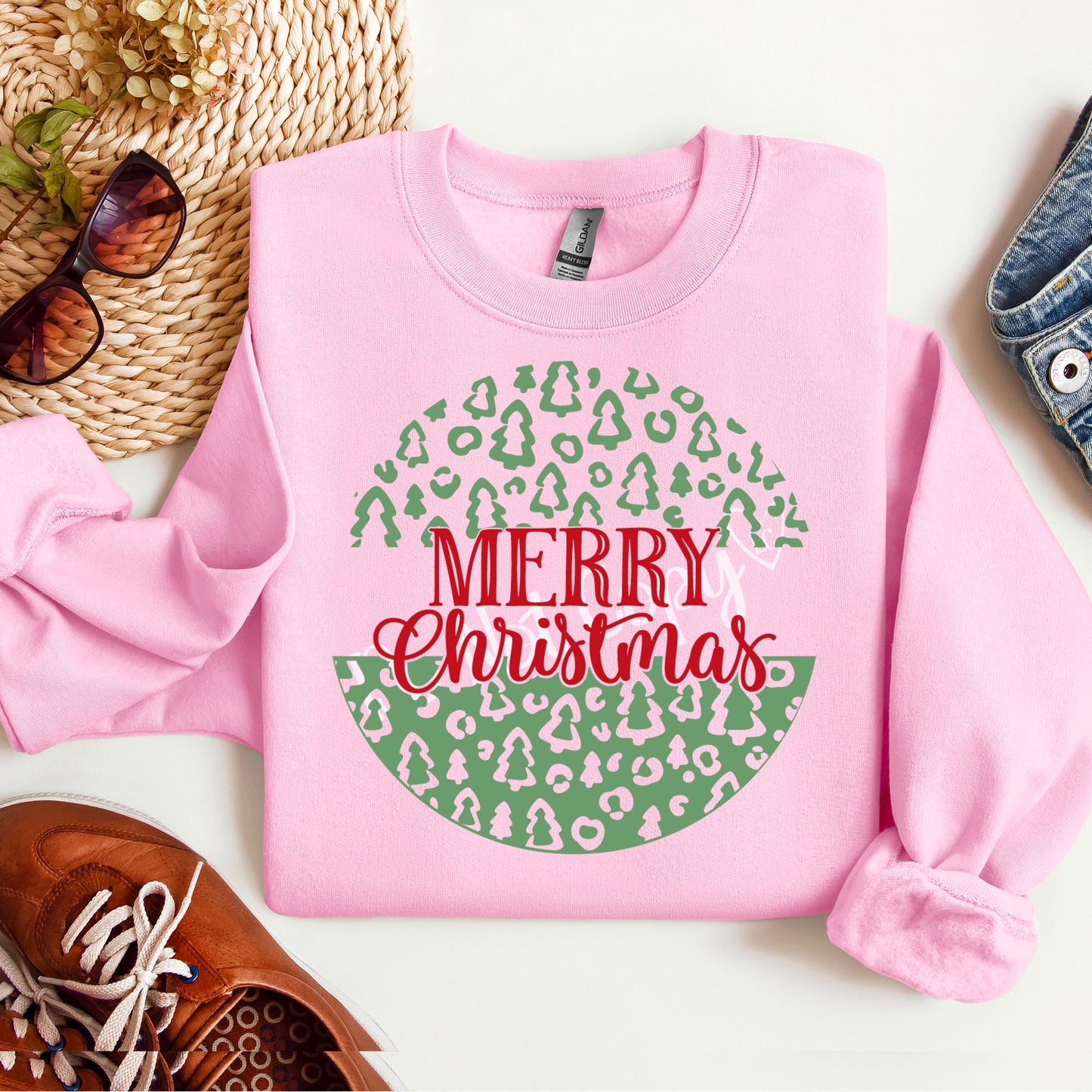 Merry Christmas circle Christmas tree leopard