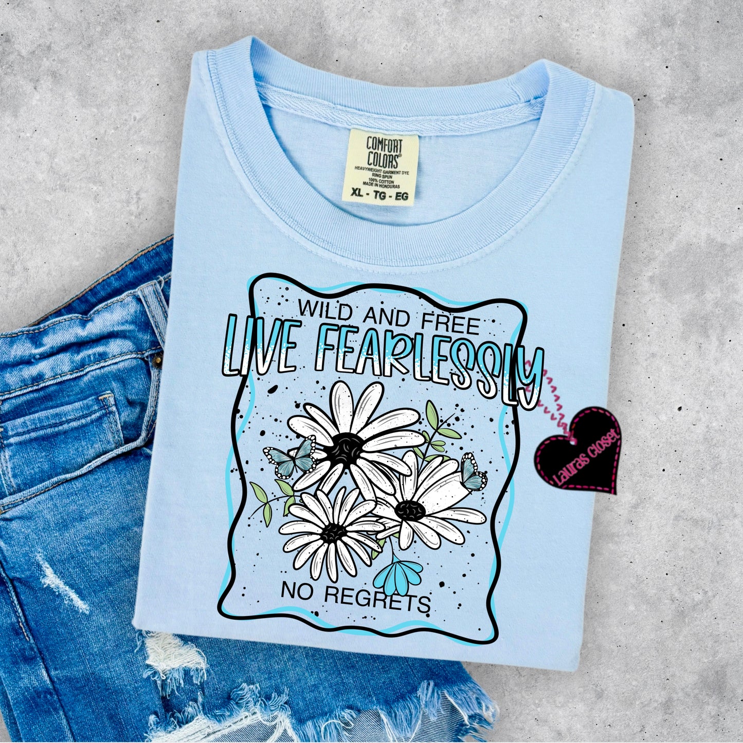 LIVE FEARLESSLY- BLACK BORDER