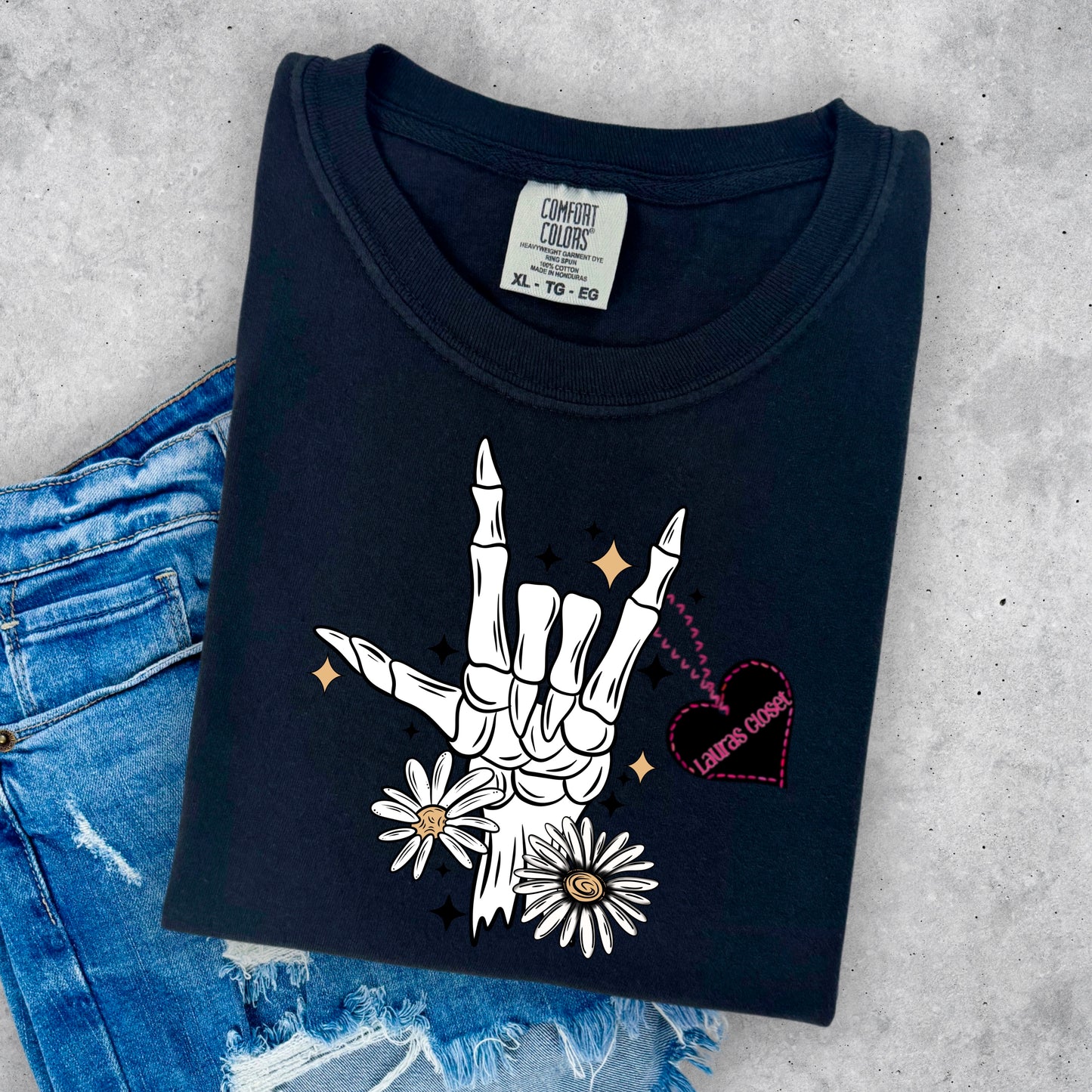 DAISY AND SKELLY HANDS