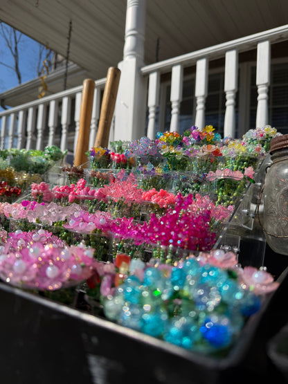 LaLa’s Flowers! 🌷🌸💕  BUY 7 GET A FREE VASE