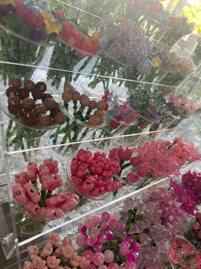 LaLa’s Flowers! 🌷🌸💕  BUY 7 GET A FREE VASE